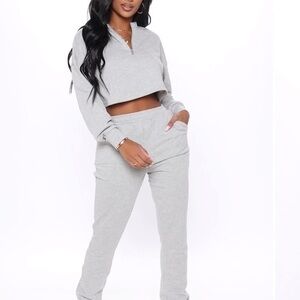 Fashion Nova Set | Grey Highrise Sweatpants & Half Zip Cropped Sweatshirt